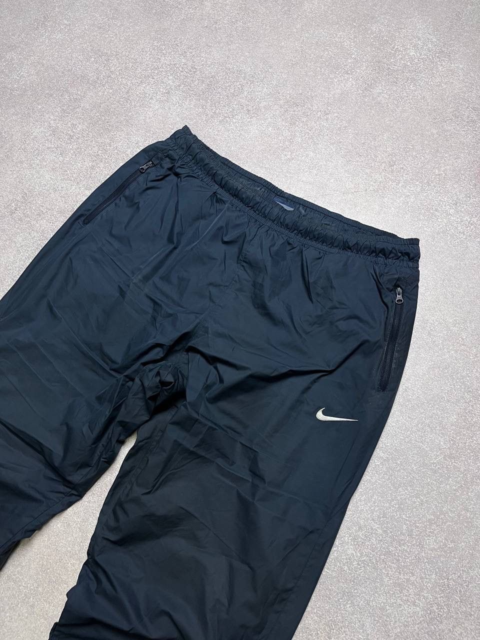 Nike Vintage Nike Swoosh Baggy Nylon Trackpants Y2K M Size US 32 / EU 48 - 2 Thumbnail