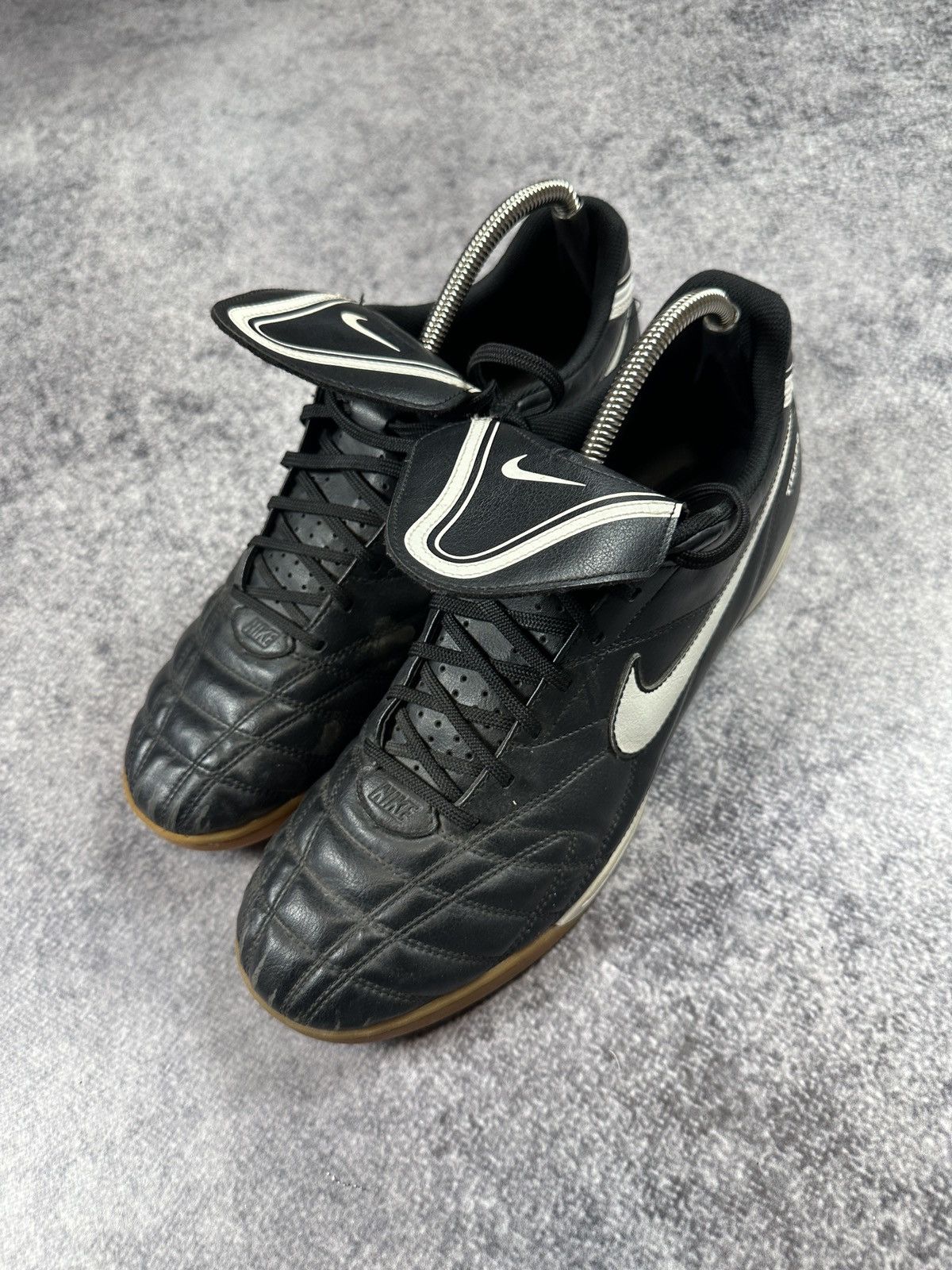 Nike Vintage Nike Style Streetwear Soccer Sneakers 12.5 Rare Logo Size US 12.5 / EU 45-46 - 1 Thumbnail