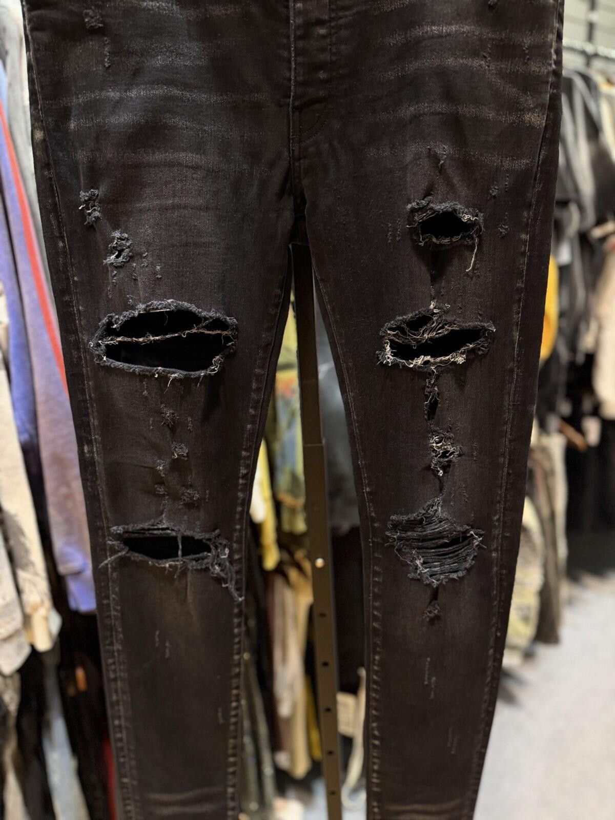 Amiri Size 33 - Amiri Black Jeans Rips Style Jeans 100% Authentic Size US 33 - 5 Thumbnail