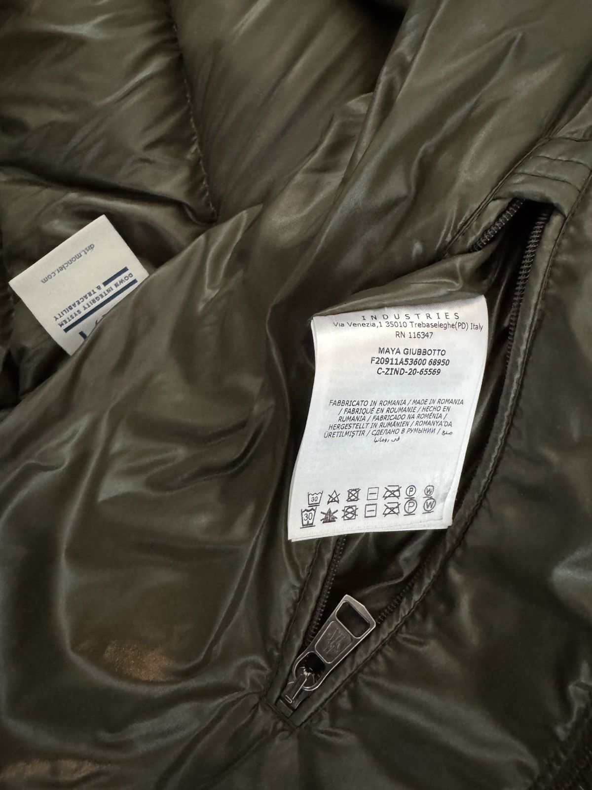 Moncler Moncler maya jacket size 2 army green Size US S / EU 44-46 / 1 - 8 Thumbnail