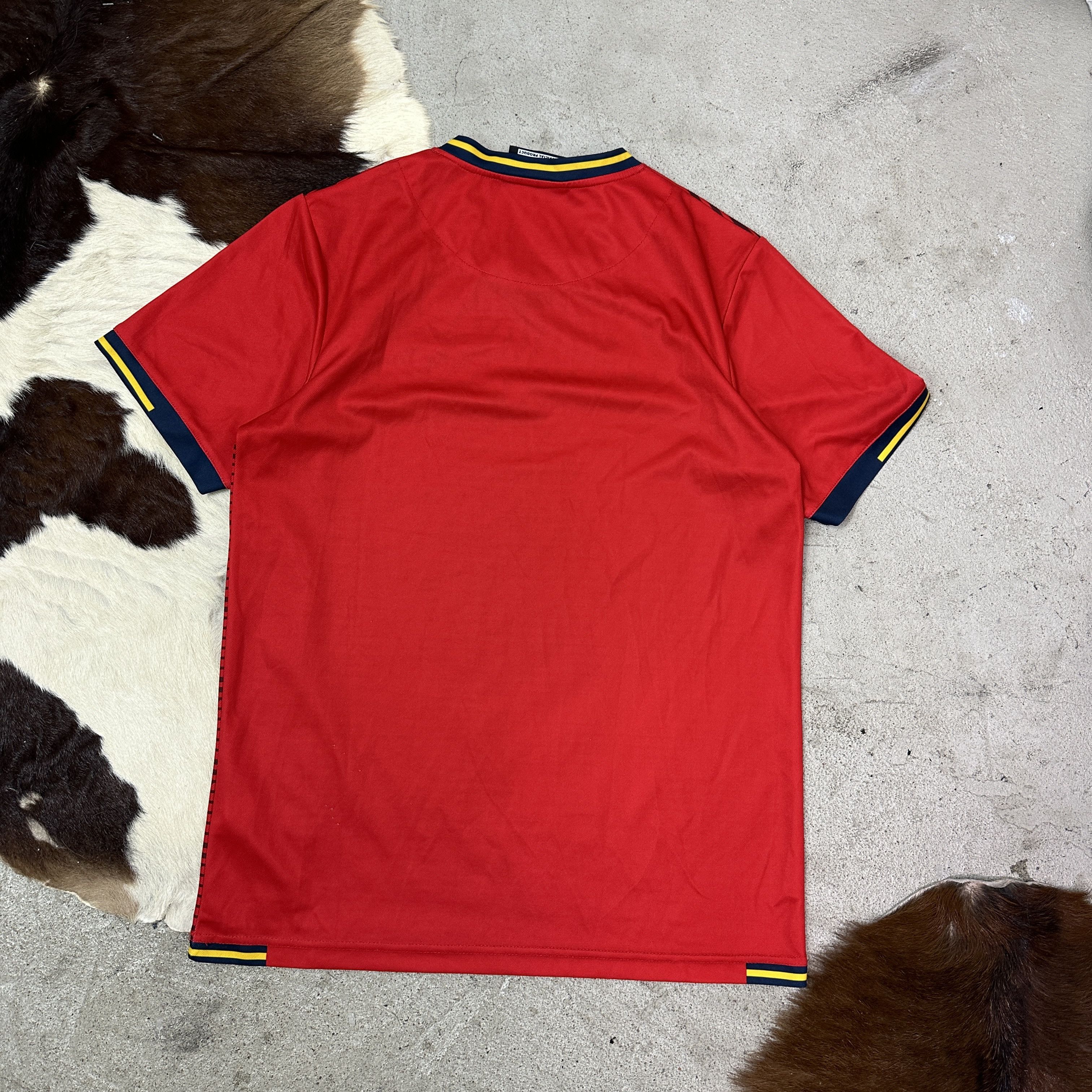 Vintage Vintage Sporty A-League Adelaide FC Jersey Y2K Size US S / EU 44-46 / 1 - 5 Thumbnail