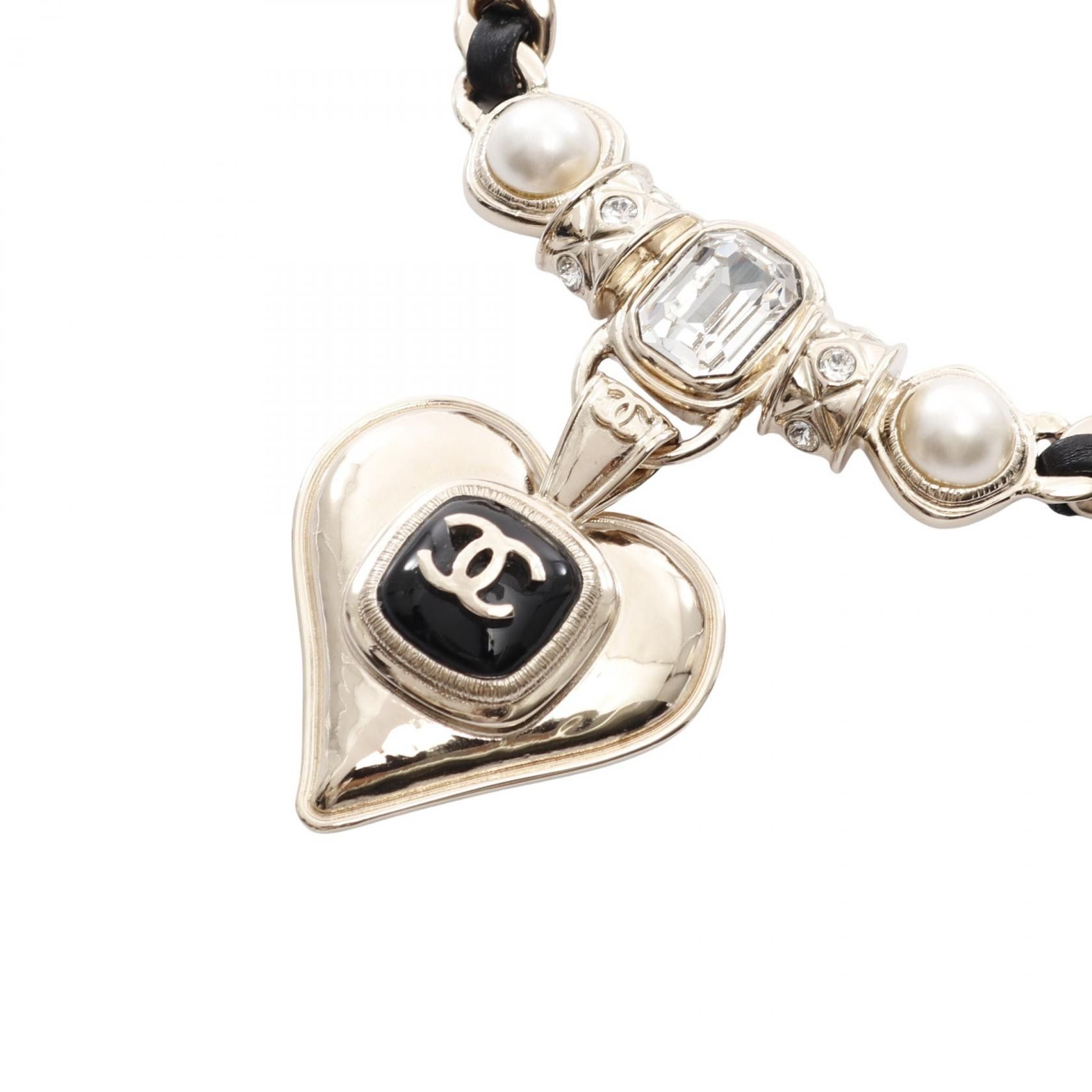 Chanel Chanel Chanel Coco Mark Heart Necklace Pearl Rhinestone Necklace Metal Necklace Size ONE SIZE - 1 Thumbnail