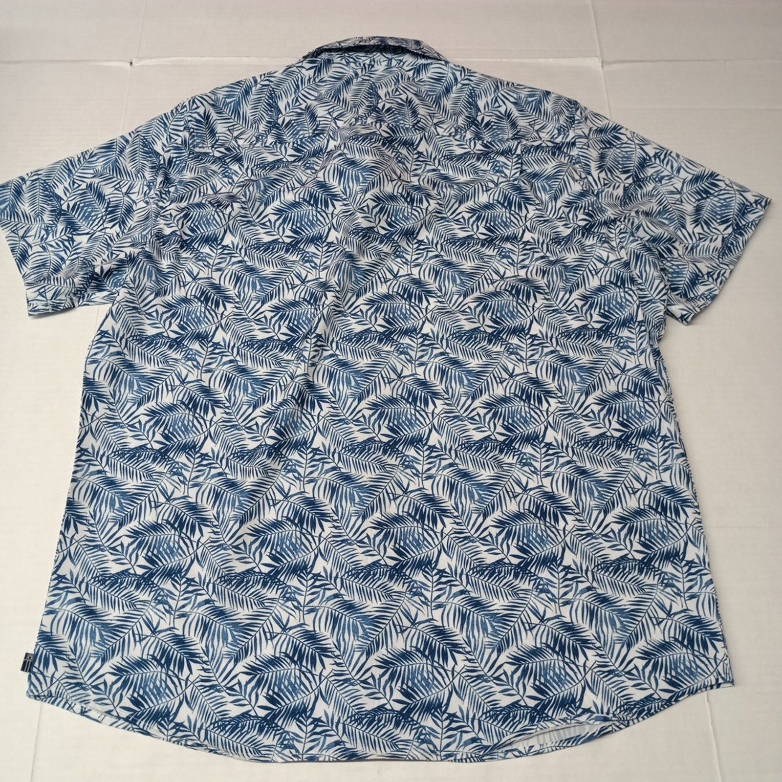 Chaps Chaps Woven Shirt Men's Size XL Blue Floral Stretch UPF 50 Size US XL / EU 56 / 4 - 8 Thumbnail
