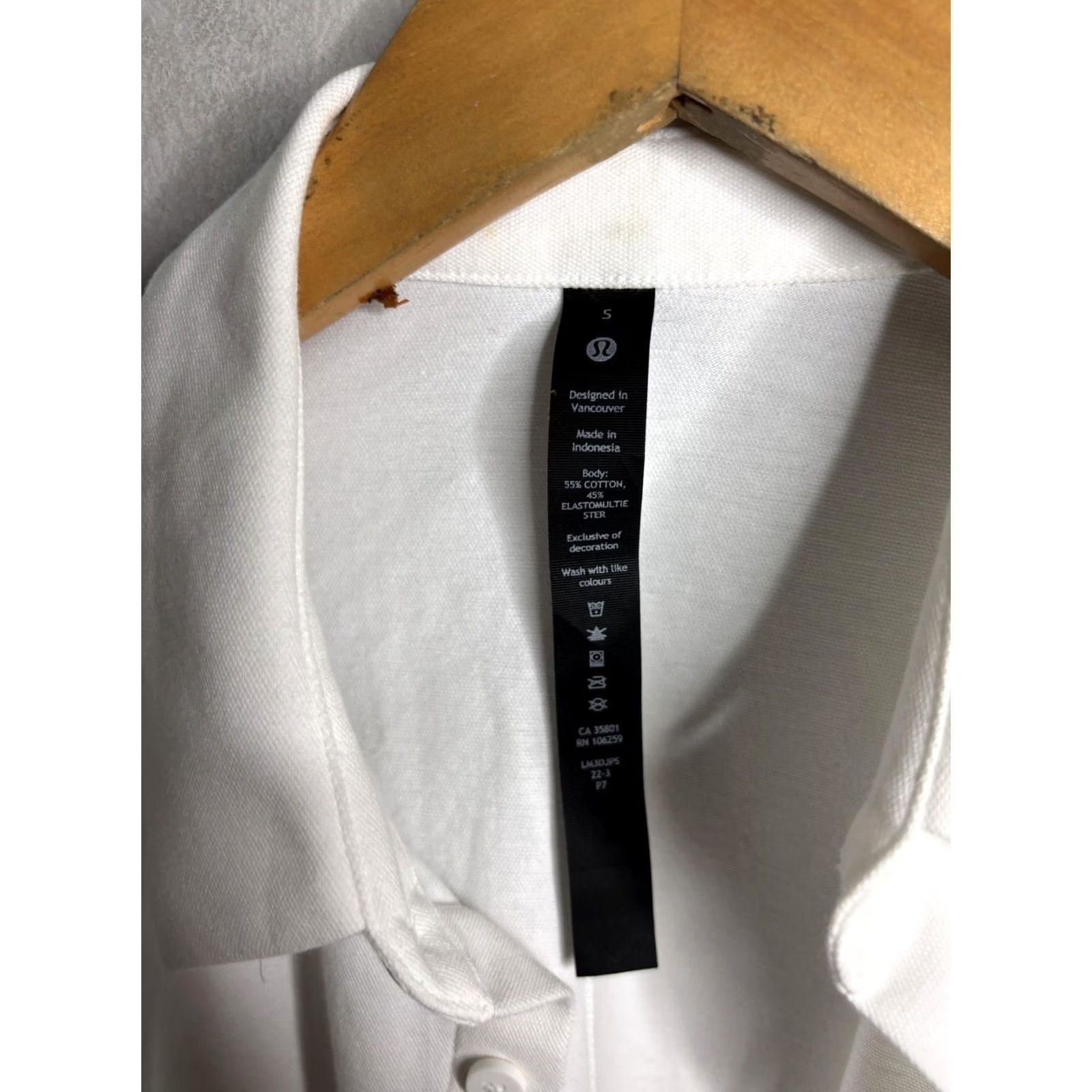 Lululemon Lululemon Shirt Mens Small White Stretch Jersey Button Front Long Sleeve Casual Size US S / EU 44-46 / 1 - 3 Thumbnail