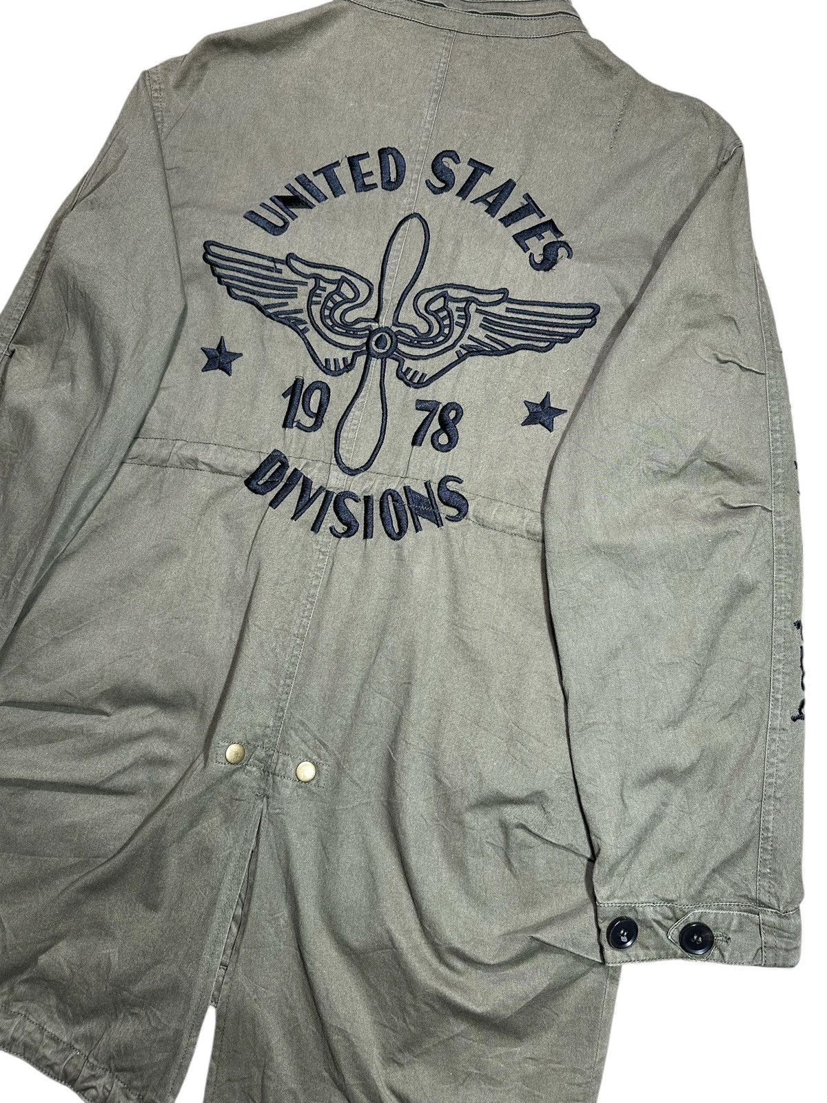 Vintage Closet parka jacket featuring military-style Size US L / EU 52-54 / 3 - 6 Thumbnail