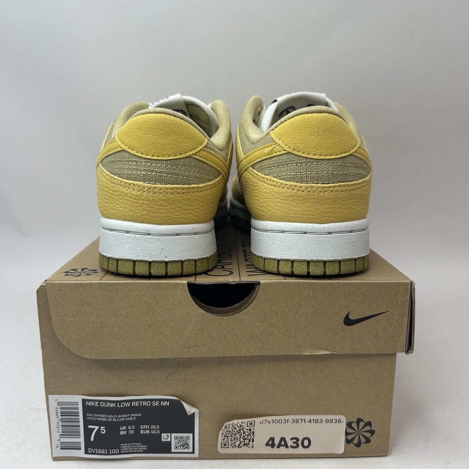 Nike Nike Dunk Low Retro SE Next Nature “Sun Club” 2024 Size US 9 / IT 39 - 4 Thumbnail