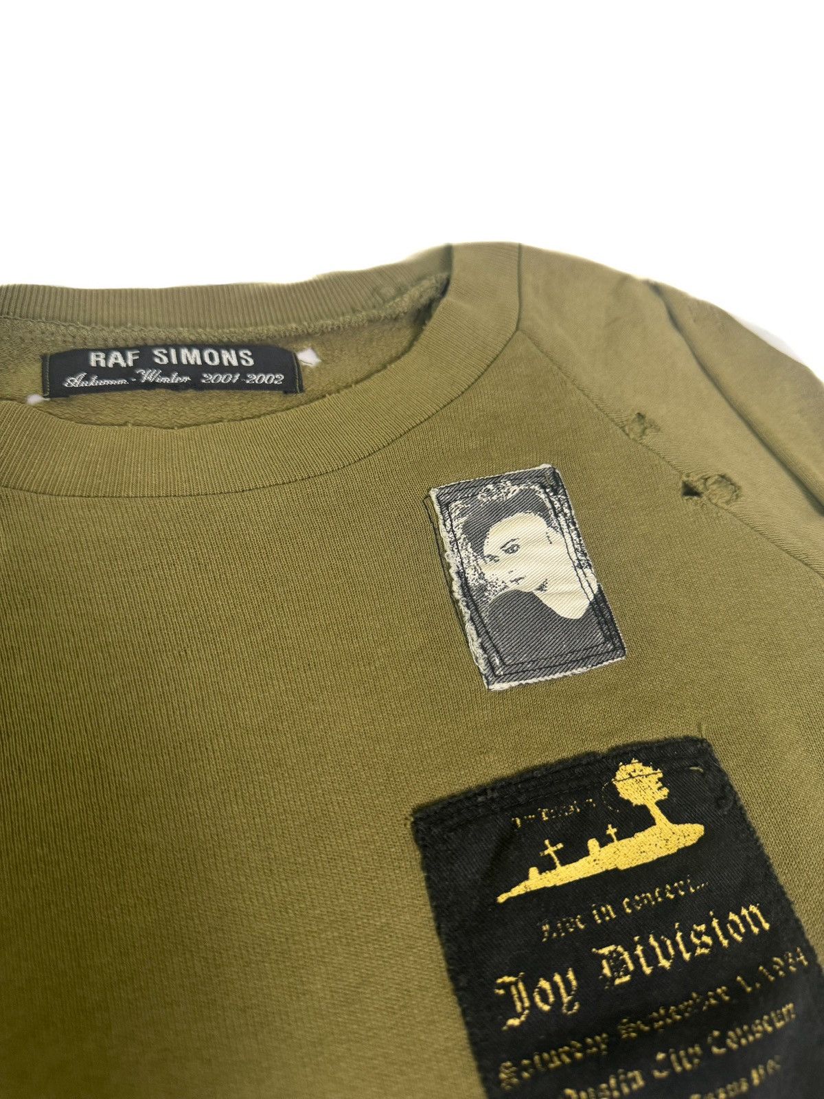 Raf Simons Raf Simons AW2001-2002 Riot Riot Riot crewneck Size US L / EU 52-54 / 3 - 1 Thumbnail