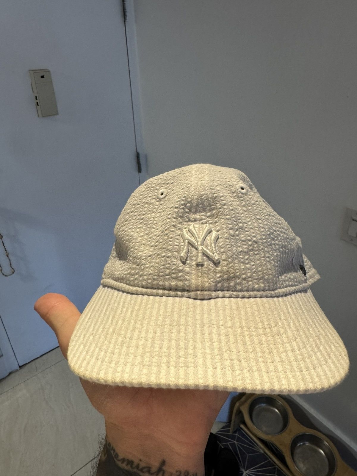 Kith × MLB Kith pinstripe seersucker hat New York Yankees blue