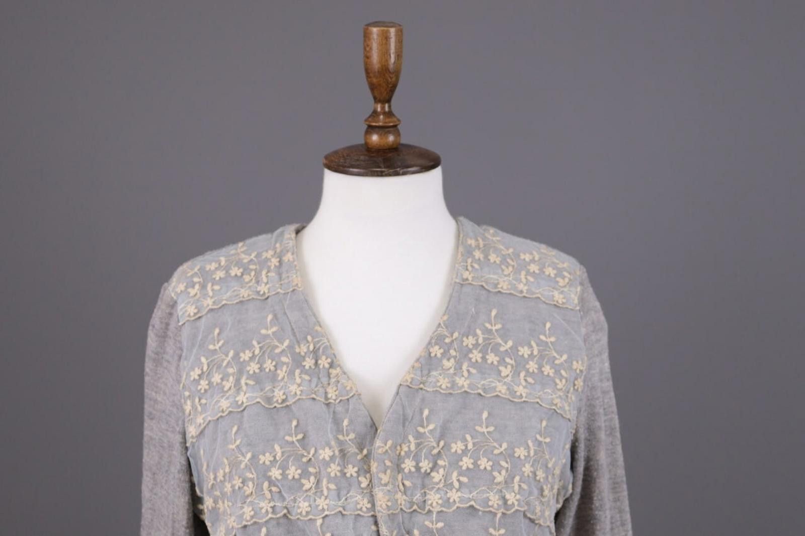 Designer Elisa Cavaletti Gray Floral Cardigan Sweater Size L Size L / US 10 / IT 46 - 2 Thumbnail