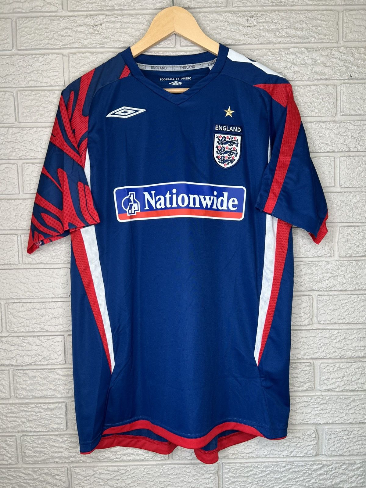 Umbro Vintage Umbro England 2005 Training Jersey Size US L / EU 52-54 / 3 - 1 Thumbnail