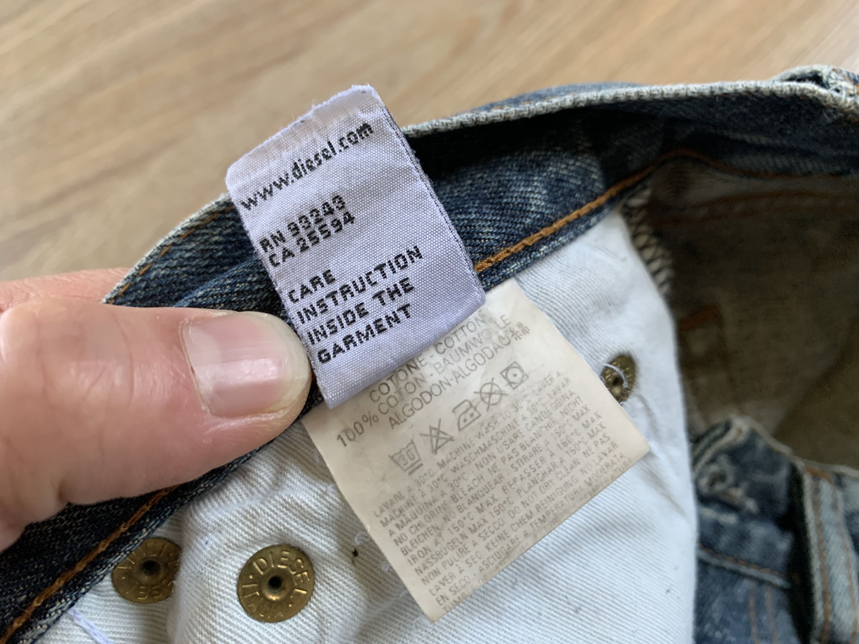 Diesel Vintage Diesel Industry Denim Division RR55 Jeans Size 26" / US 2 / IT 38 - 11 Thumbnail