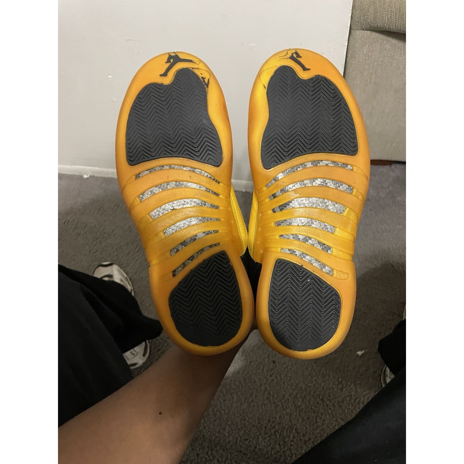 Jordan Brand Size 9.5 - Air Jordan 12 Retro University Gold 2020 Size US 9.5 / EU 42-43 - 5 Thumbnail