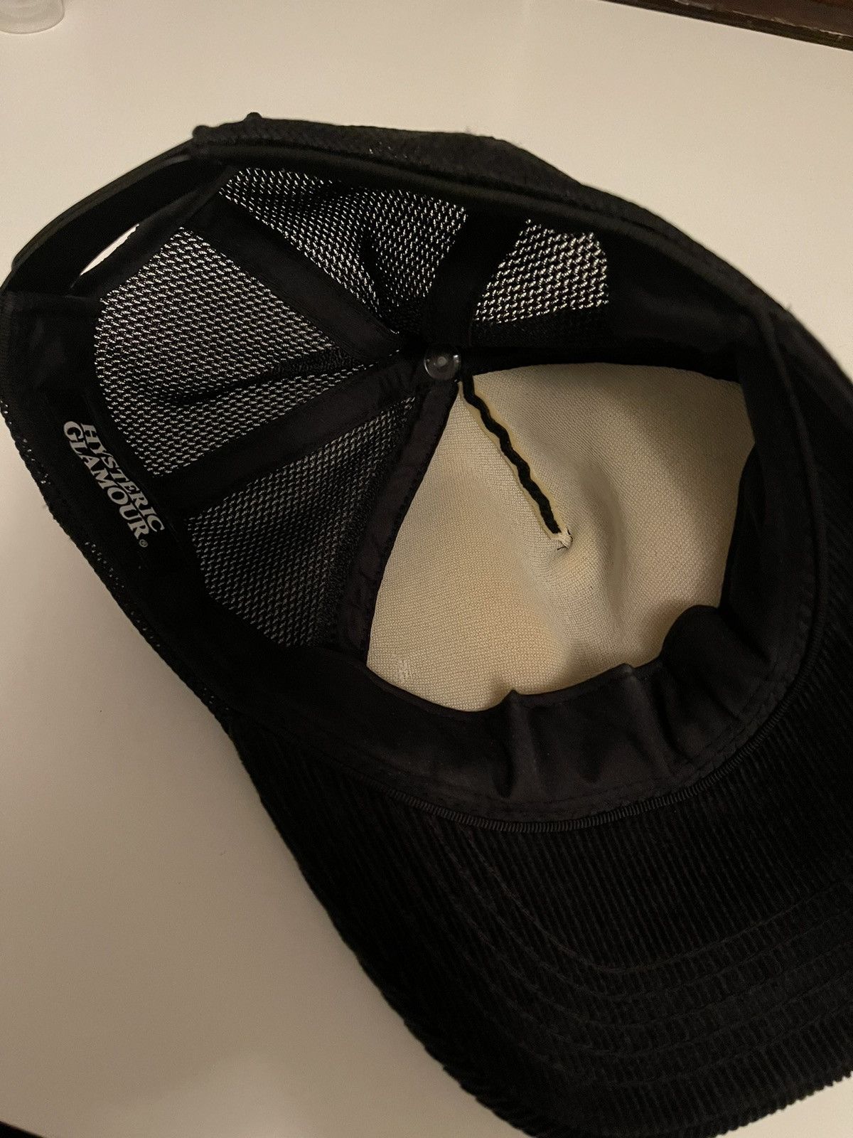 Hysteric Glamour Hysteric Glamour Black/Red Trucker Hat Size ONE SIZE - 2 Thumbnail