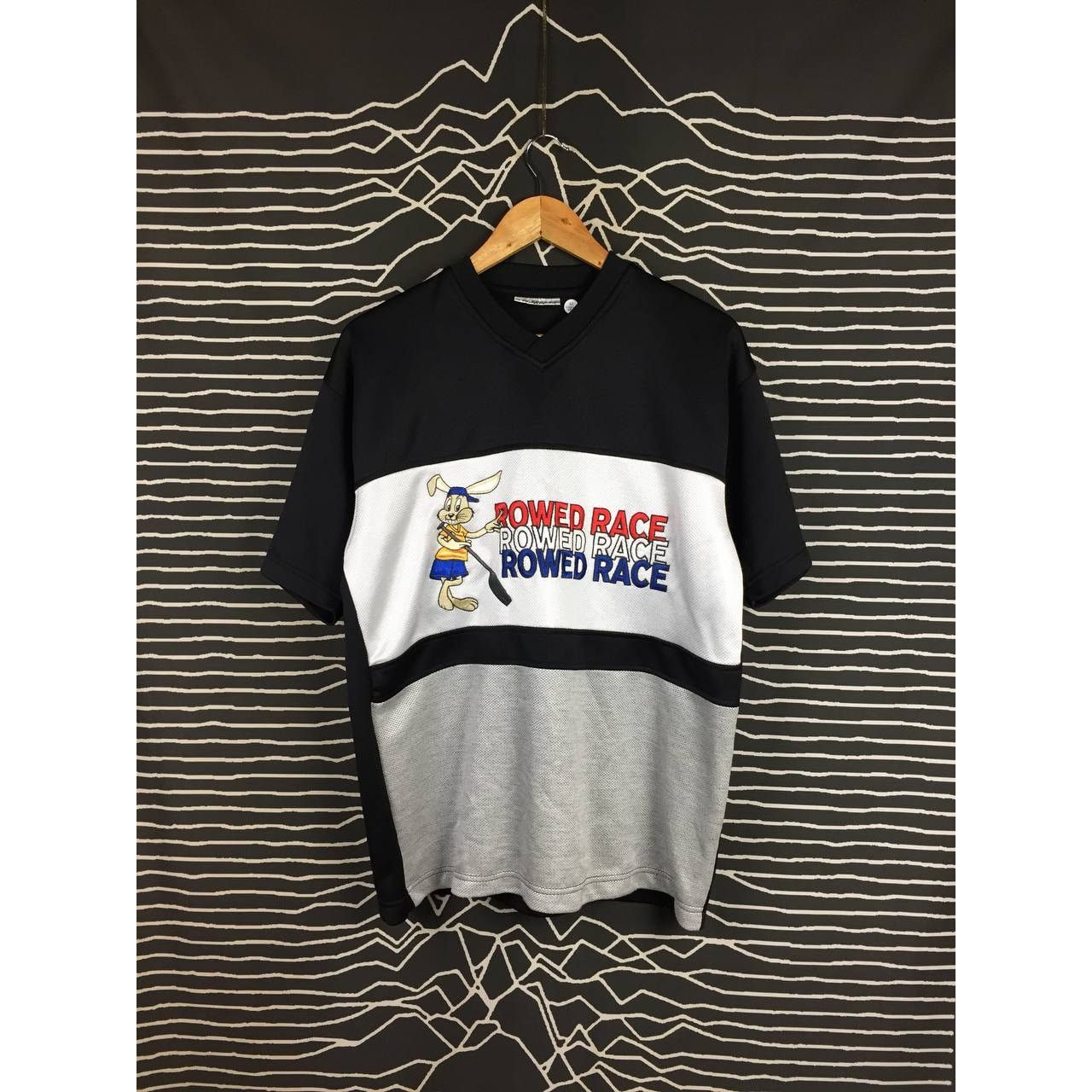 Cartoon Network × Vintage Vtg J.H Sports Rowed Race Bunny Graphic V-Neck Mesh Tee Size US L / EU 52-54 / 3 - 2 Thumbnail