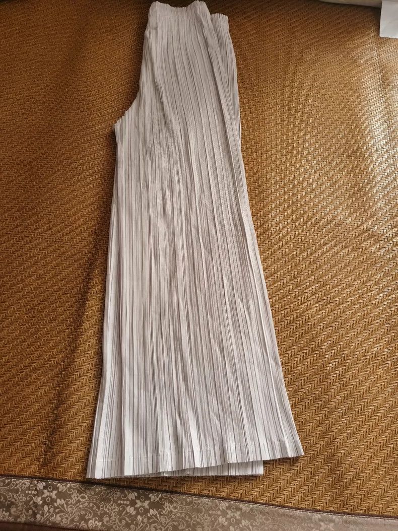 Issey Miyake Issey Miyake size:4 White pleated pants Size 42" / US 20 - 7 Thumbnail
