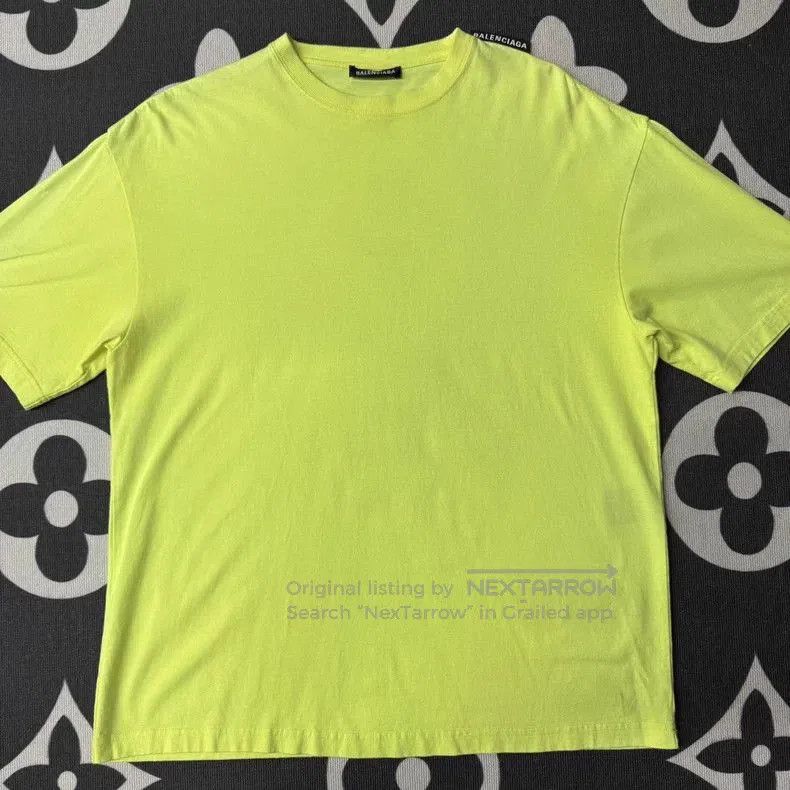 Balenciaga Balenciaga Neon Green Short Sleeve. Size US S / EU 44-46 / 1 - 1 Thumbnail