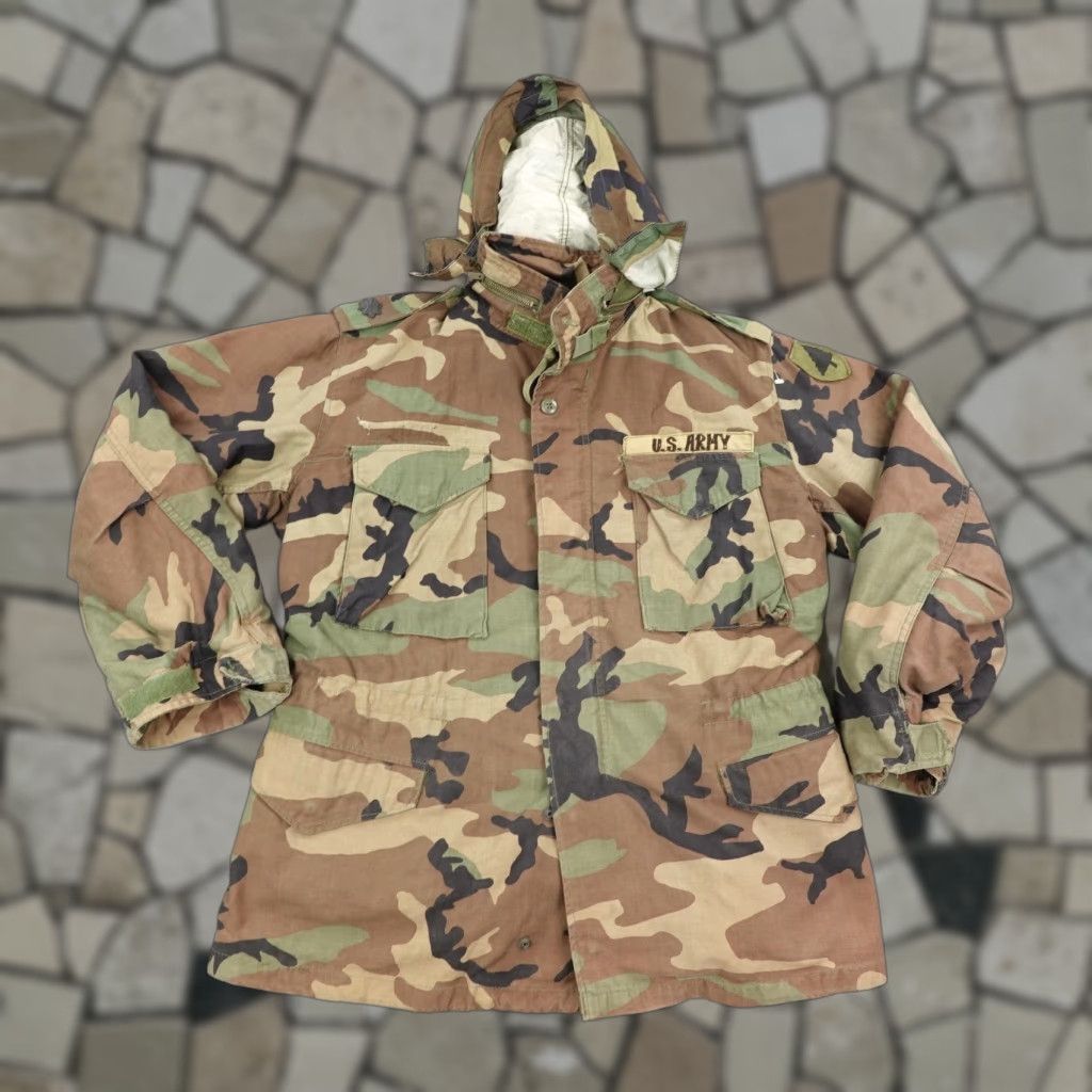 Vintage Vintage US Army Jacket Mens Medium Camo M65 Field Coat Cold Weather Liner 80s Size US M / EU 48-50 / 2 - 1 Thumbnail
