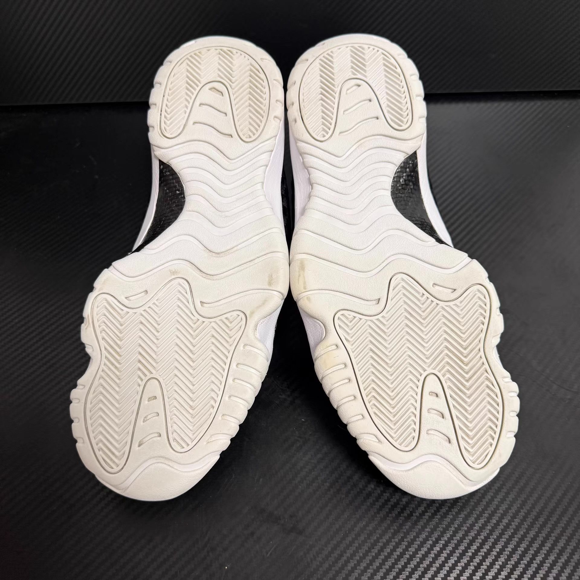 Nike Jordan Future Low Q11 Size US 10 / EU 43 - 6 Thumbnail