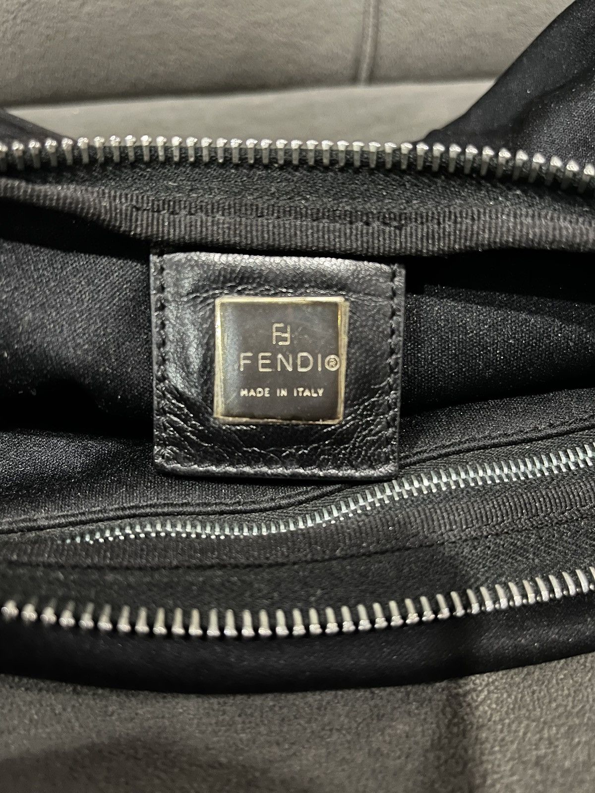 Fendi Authentic FENDI Black Suede Shoulder Bag Size ONE SIZE - 11 Thumbnail