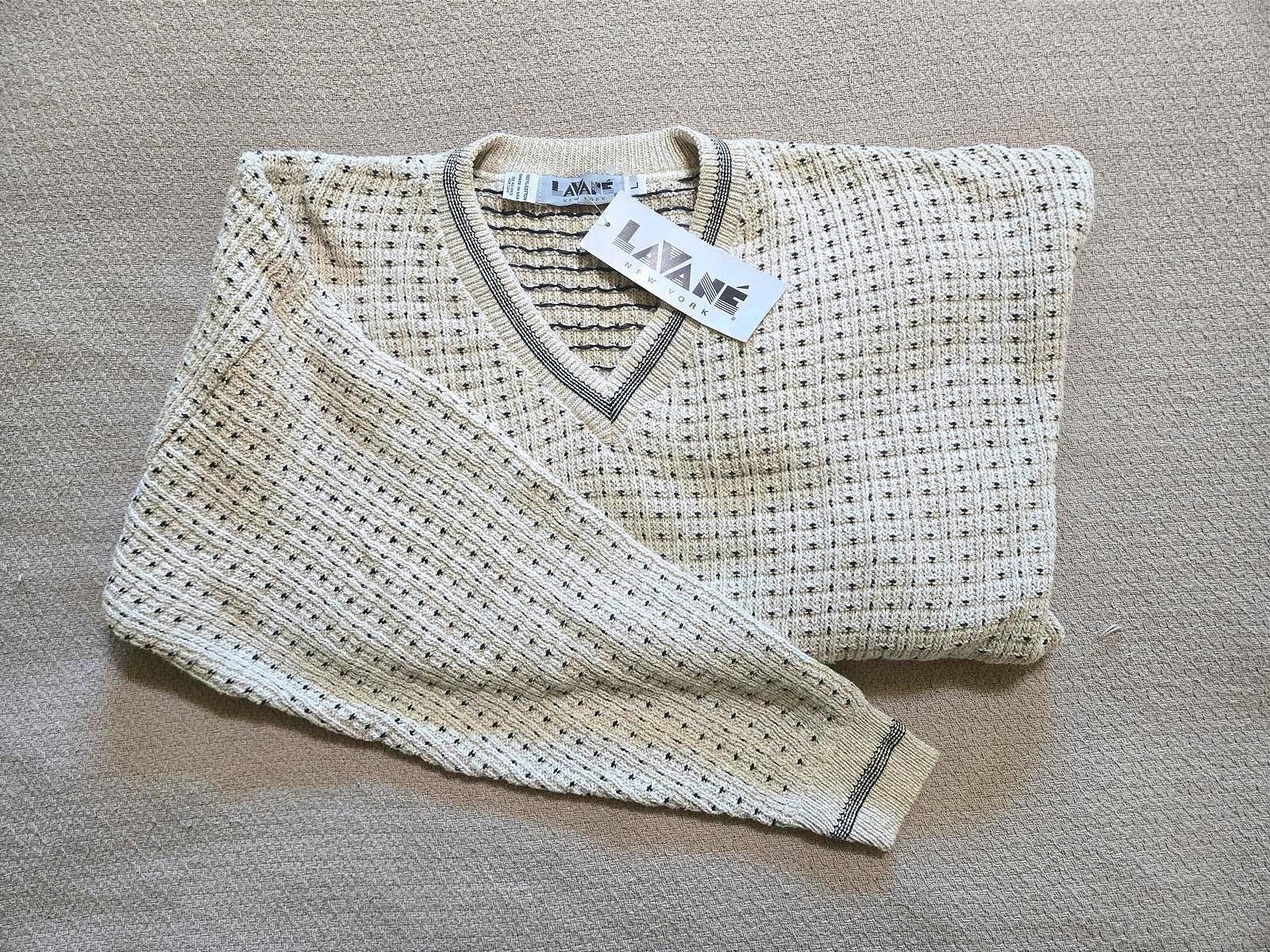 Lavane Lavane Sweater L | Textured V-Neck Knit NWT Size US L / EU 52-54 / 3 - 1 Thumbnail
