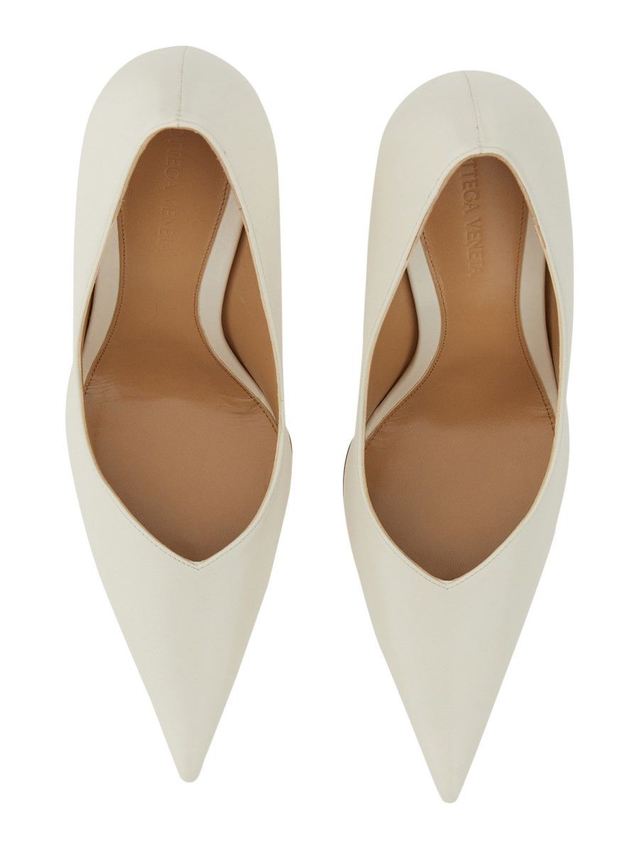 Bottega Veneta o1bcso1str0924 Punta Pumps in White Size US 8 / IT 38 - 2 Thumbnail