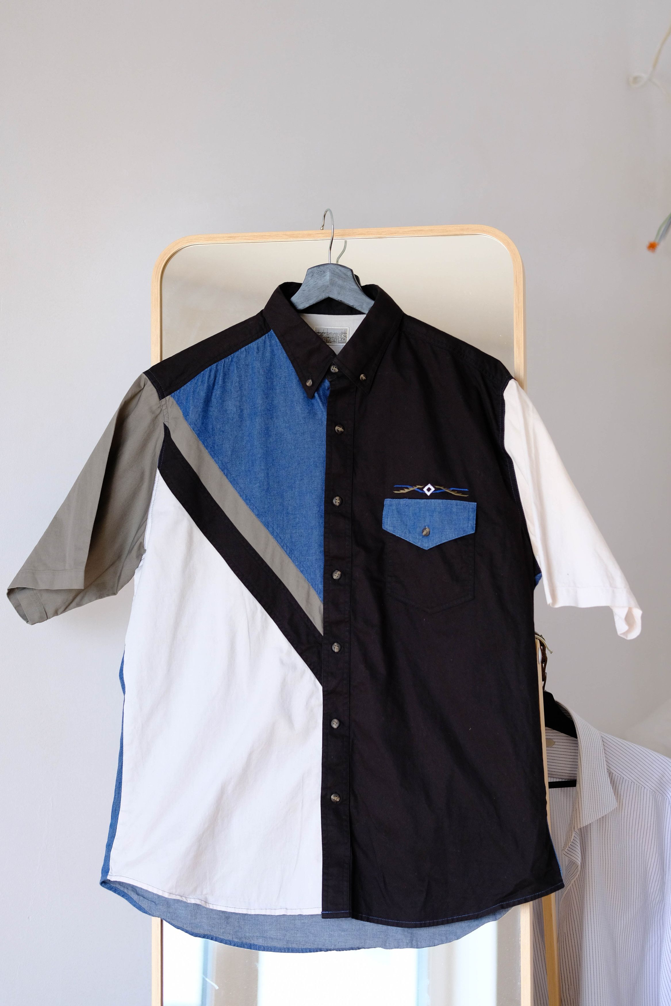 Express Express Rider shirt asymmetrical pattern Size US L / EU 52-54 / 3 - 1 Thumbnail