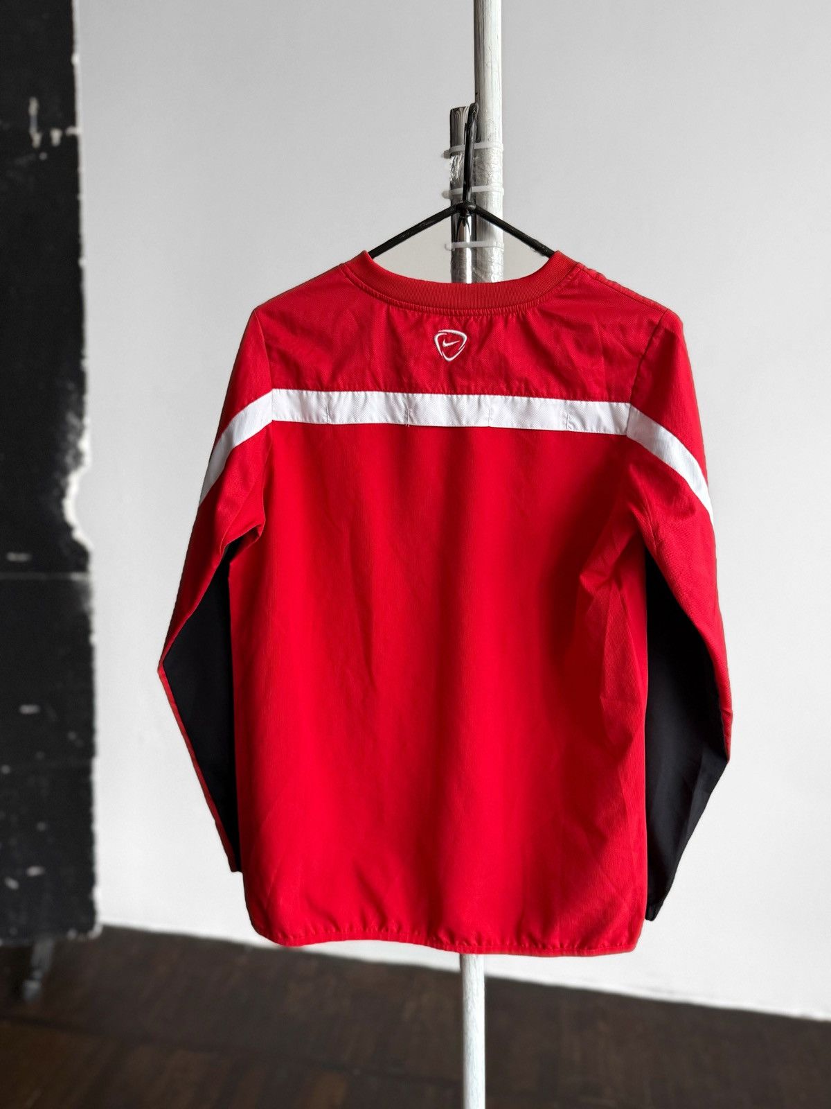 Nike Nike Vintage 00s Mens Red Jacket / Training Pullover Swoosh Size US S / EU 44-46 / 1 - 2 Thumbnail