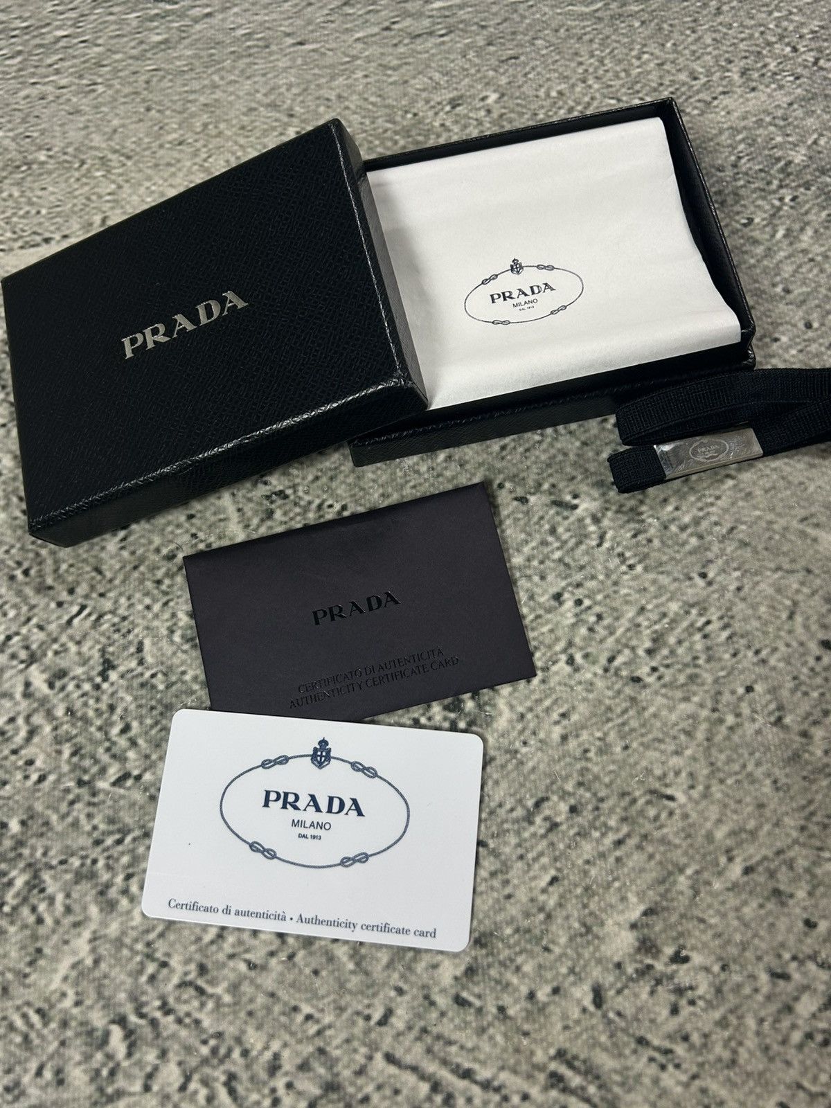 Prada Prada leather cardholder black vintage small OG ALL Size ONE SIZE - 6 Thumbnail