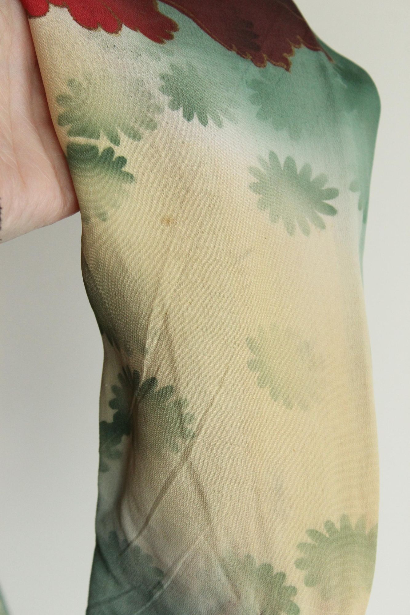 Vintage Vintage 1960s Dress, Green and Red Asian Rayon Maxidress wit Size M / US 6-8 / IT 42-44 - 4 Thumbnail