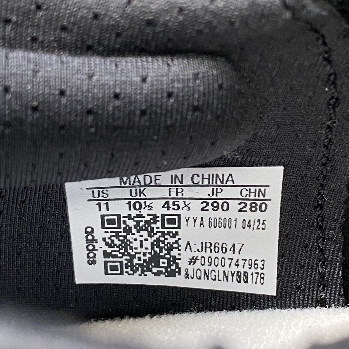 Y-3 Adidas Y-3 Ultraboost 5 Black Orbit Grey JR6647 Size US 11 / EU 44 - 13 Thumbnail
