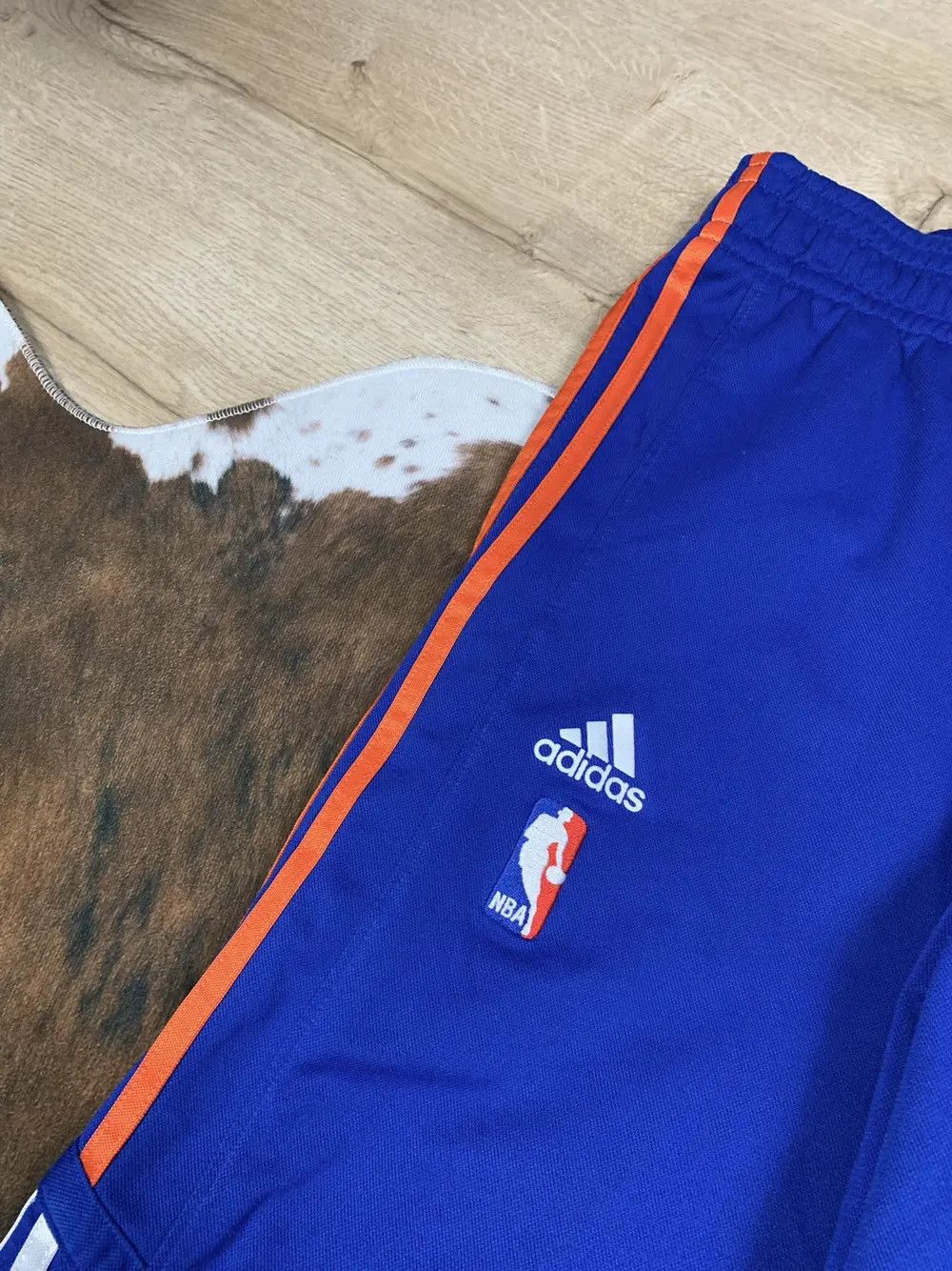 Adidas × Vintage Adidas NBA NYK Track Pants Size S Baggy Vintage Style Size US 30 / EU 46 - 5 Thumbnail