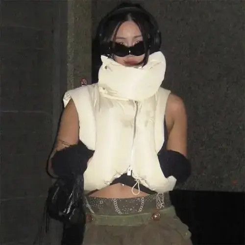 Japanese Brand CUTENOVA Autumn Winter 2023 Simple Sleeveless Scarf Collar Size ONE SIZE - 6 Thumbnail