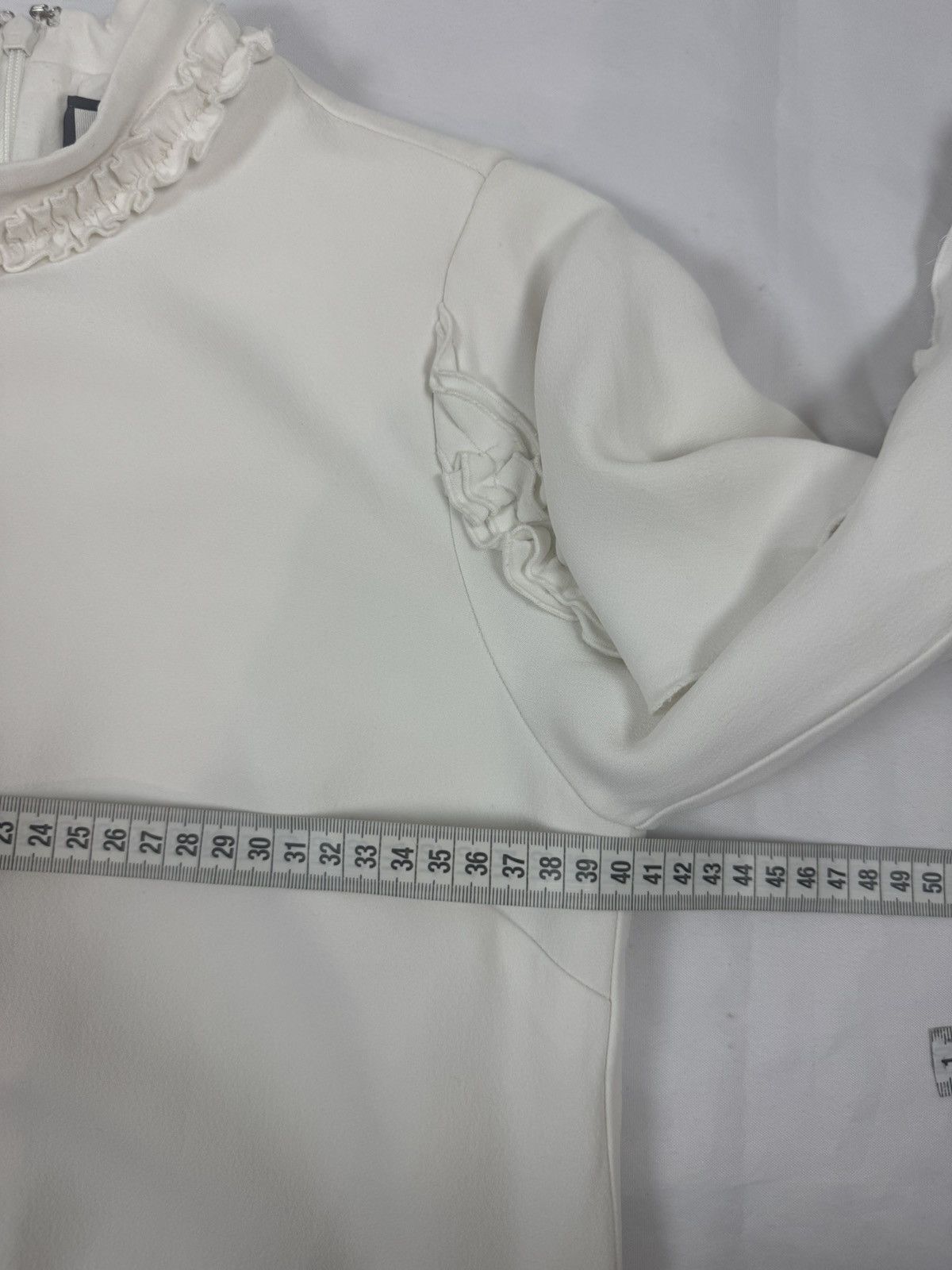 ALEXIS Alexis Marianna Tiered Bell Sleeved Ecru Mini Shift Dress Size S / US 4 / IT 40 - 12 Thumbnail