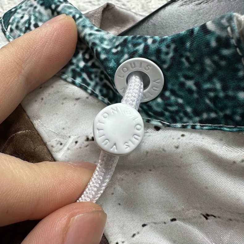 Louis Vuitton Louis Vuitton Marbled presbyopic patchwork assault jacket Size US M / EU 48-50 / 2 - 5 Thumbnail