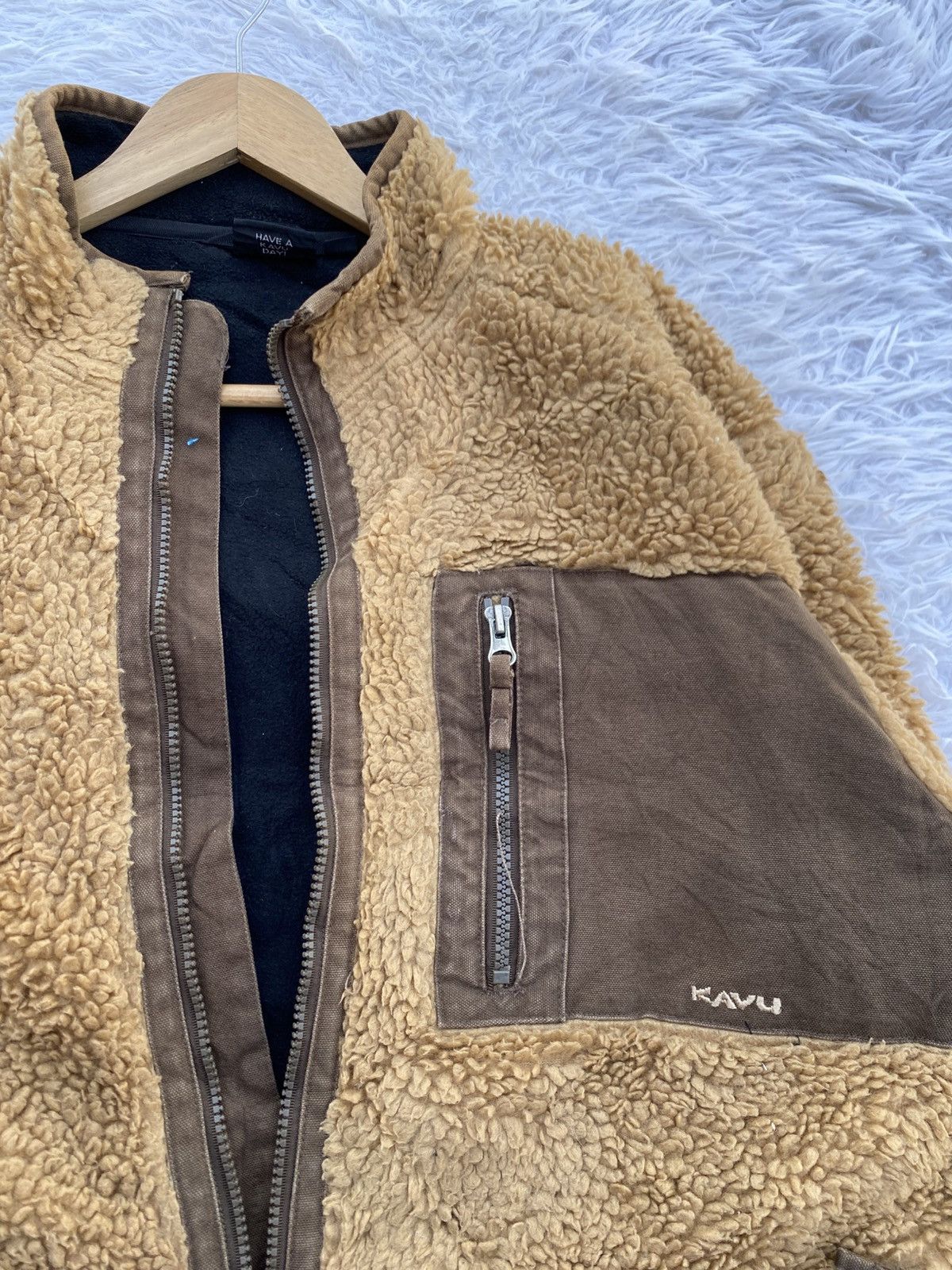 KAVU KAVU Men's Warmest Fleece Deep Pile Sherpa FullZip Jacket. Size US L / EU 52-54 / 3 - 7 Thumbnail