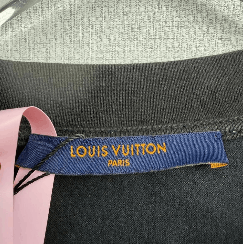 Louis Vuitton Louis Vuitton crew neck short sleeve Size US M / EU 48-50 / 2 - 3 Thumbnail