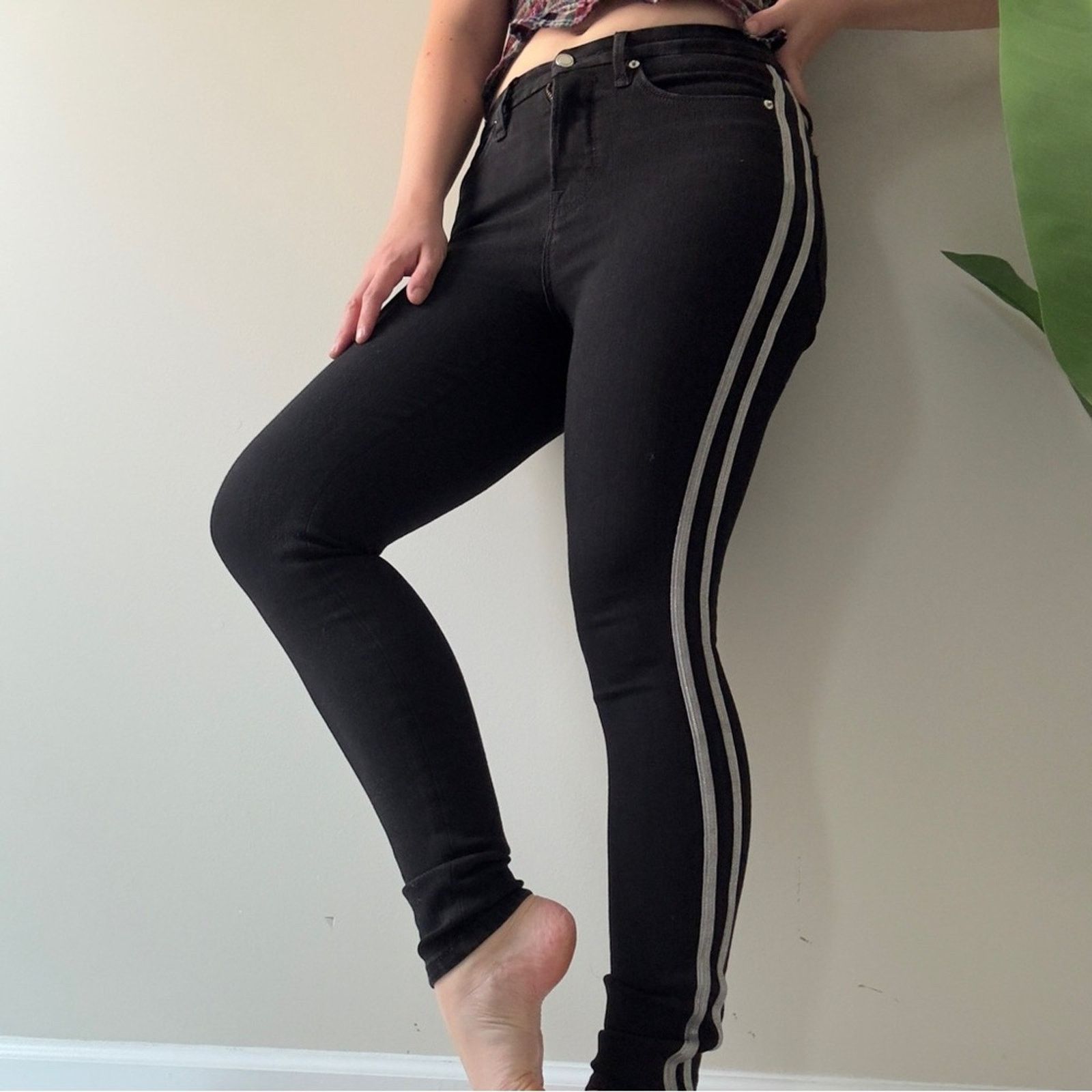 Good American Good Legs Black Skinny Jeans silver sparkle