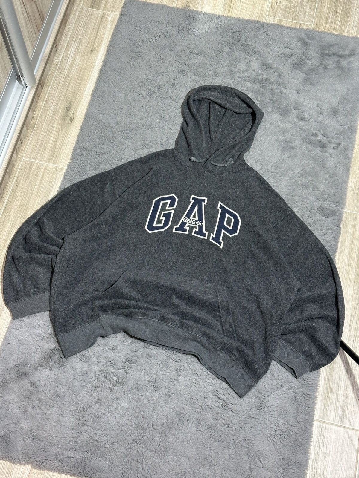 Gap Vintage GAP Arch Logo Fleece Hoodie Size US XL / EU 56 / 4 - 1 Thumbnail