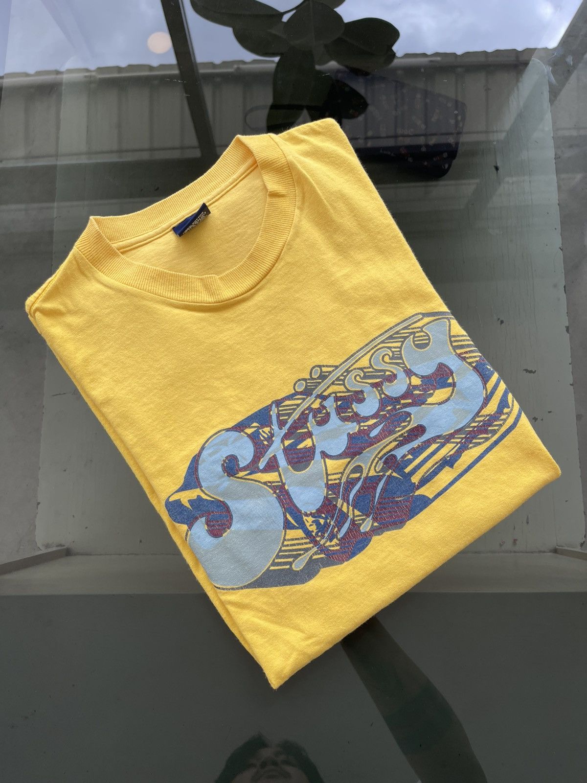 Stussy Vintage 90s Stussy Big Logo Graphic T-Shirt Yellow Size US M / EU 48-50 / 2 - 1 Thumbnail