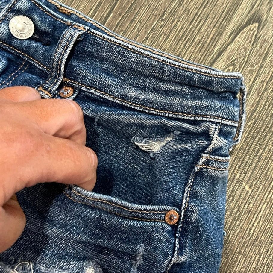 American Eagle Outfitters American Eagle Jean Shorts Distressed Denim Blue Size 6 Size 28" / US 6 / IT 42 - 6 Thumbnail