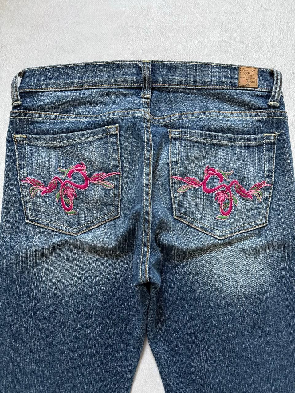 Guess Vintage Y2K Guess Bootcut Flared Jeans Floral Embroidered Size 27" / US 4 / IT 40 - 3 Thumbnail