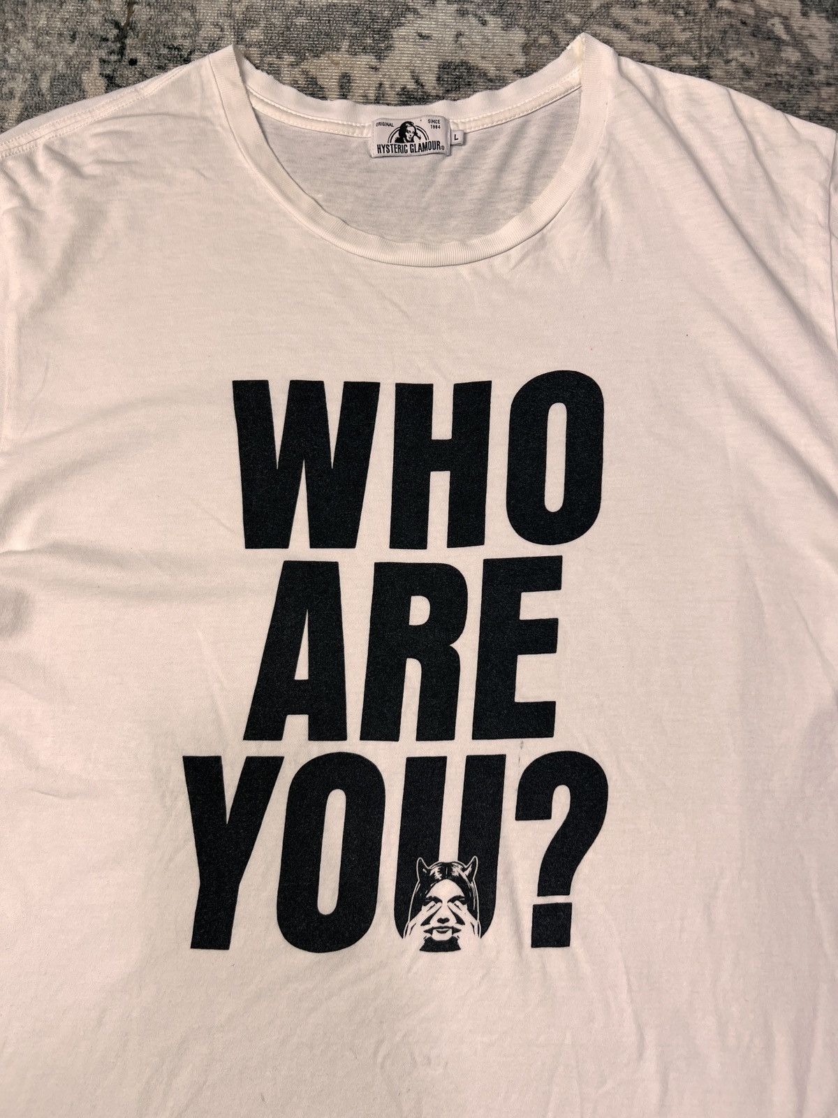Hysteric Glamour Distressed Hysteric Glamour “Who Are You?” Tshirt Size US L / EU 52-54 / 3 - 2 Thumbnail