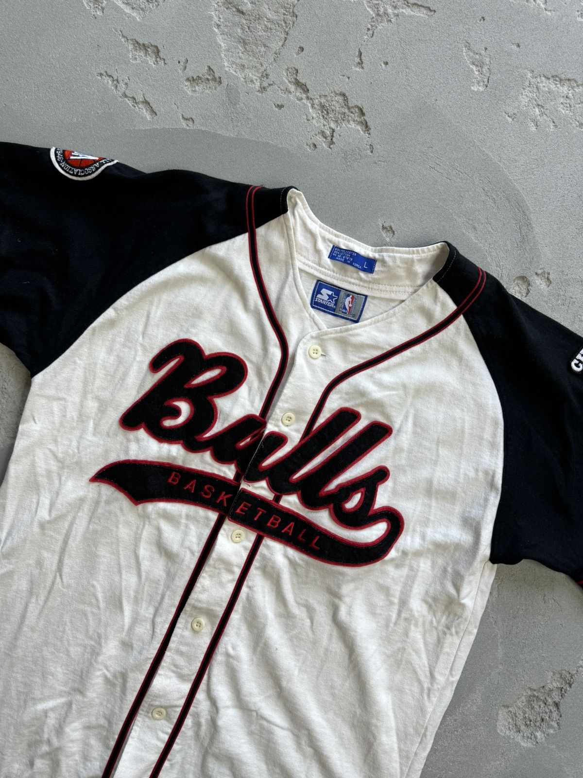 NBA × Starter × Vintage Vintage 90s Chicago Bulls baseball jersey Size US L / EU 52-54 / 3 - 4 Thumbnail