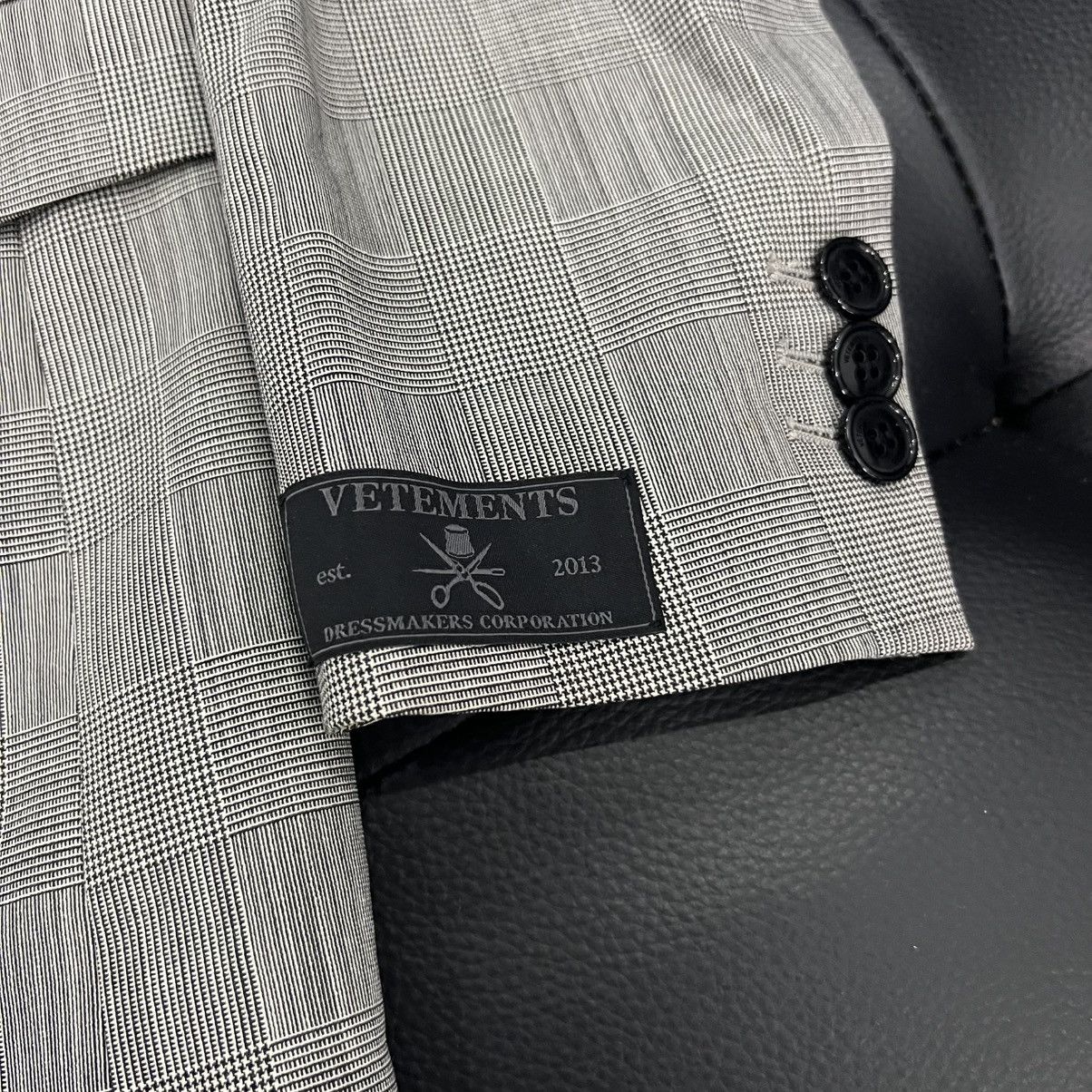 Vetements Vetements SS20 Runway Cut-Out Sleeve Blazer Size 44S - 12 Thumbnail