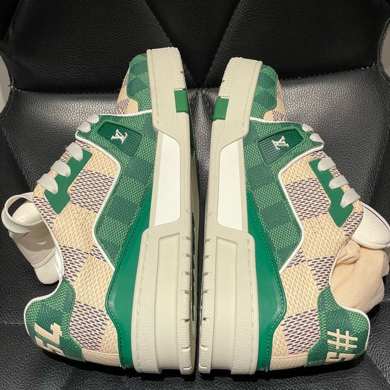 Louis Vuitton Louis Vuitton Low Top Trainer Sneakers in White and Green - Size US 7.5 / EU 40-41 - 2 Thumbnail