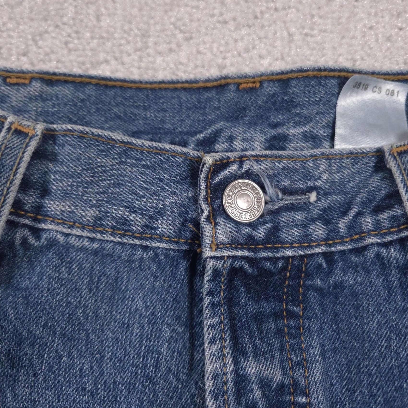 Levi's Levi's 501 Jeans Mens 38x34 Medium Blue Button Fly Straight Leg Denim Red Tab Shirt? Size US 38 / EU 54 - 5 Thumbnail