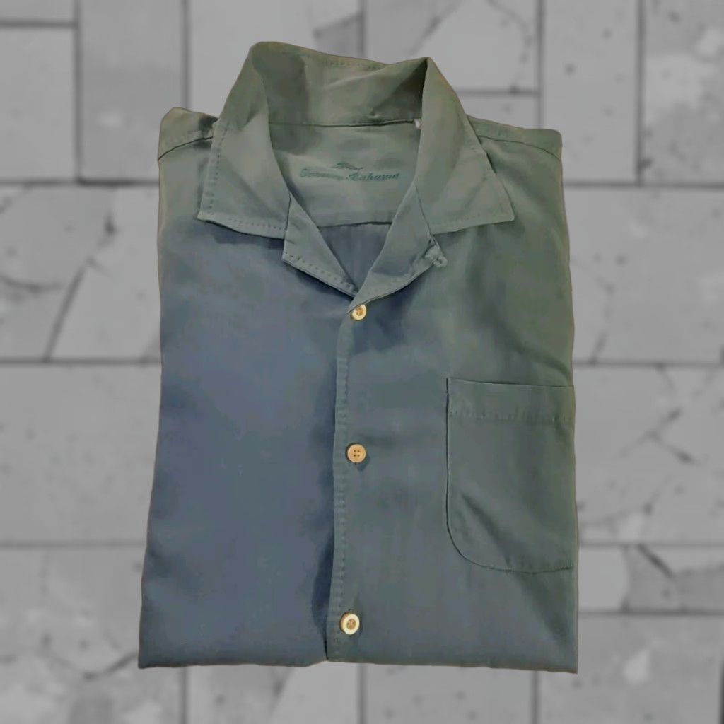 VINTAGE Tommy Bahama Solid Blue Silk Short Sleeve Button-Up Beach Shirt L Mens