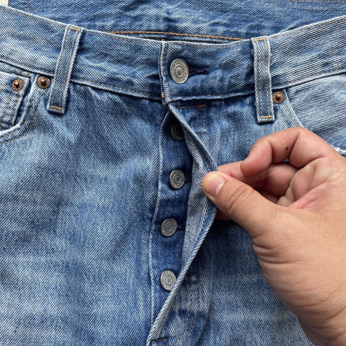 Levi's Vintage Clothing Levis 501 Big E Ripped Jean Faded Distressed Denim Pants W34 Size US 34 / EU 50 - 7 Thumbnail