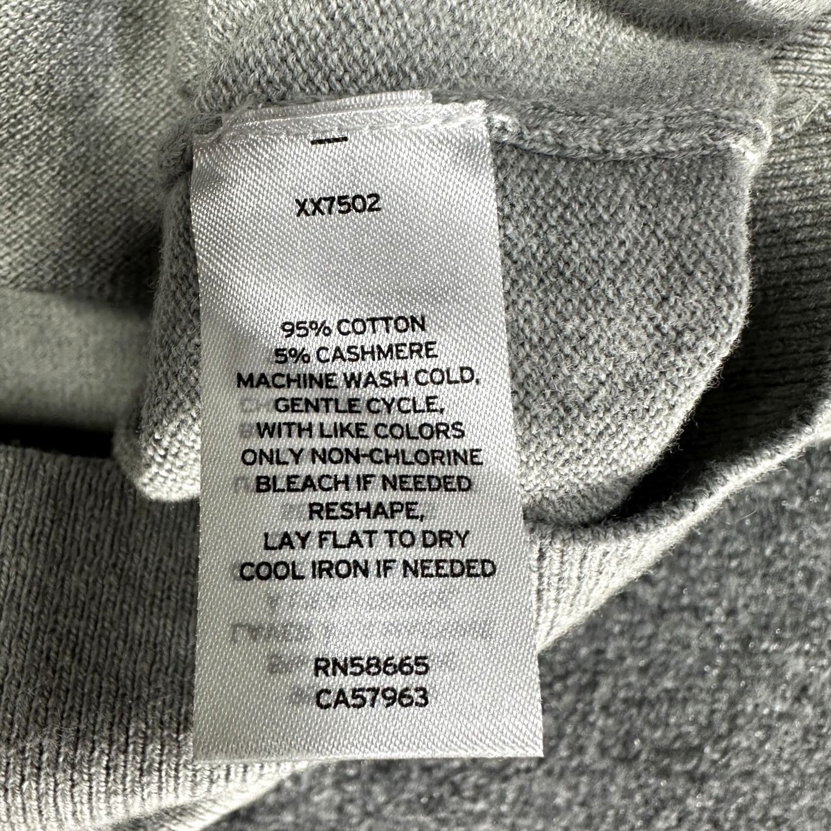 Banana Republic Banana Republic Sweater Mens M Gray Cashmere Cotton Pullover Rib Hem V-Neck Ribbed Cuffs Classic Modern Knit Pullover Fall Winter Casual Business Size US M / EU 48-50 / 2 - 6 Thumbnail