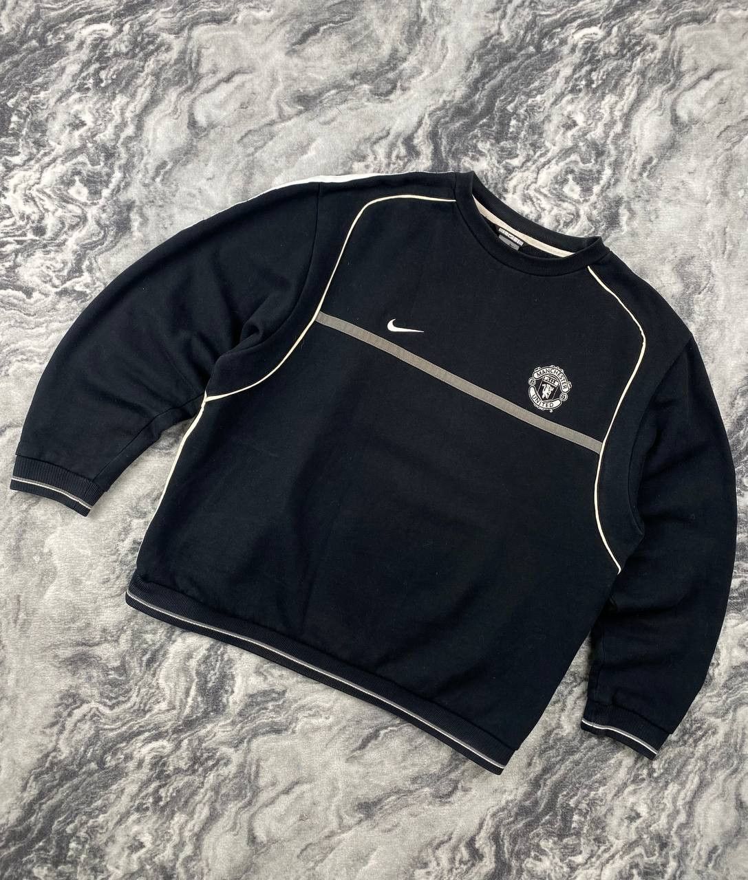 Nike Vintage Nike Manchester United Soccer Sweatshirt 2000s Men Size US L / EU 52-54 / 3 - 1 Thumbnail